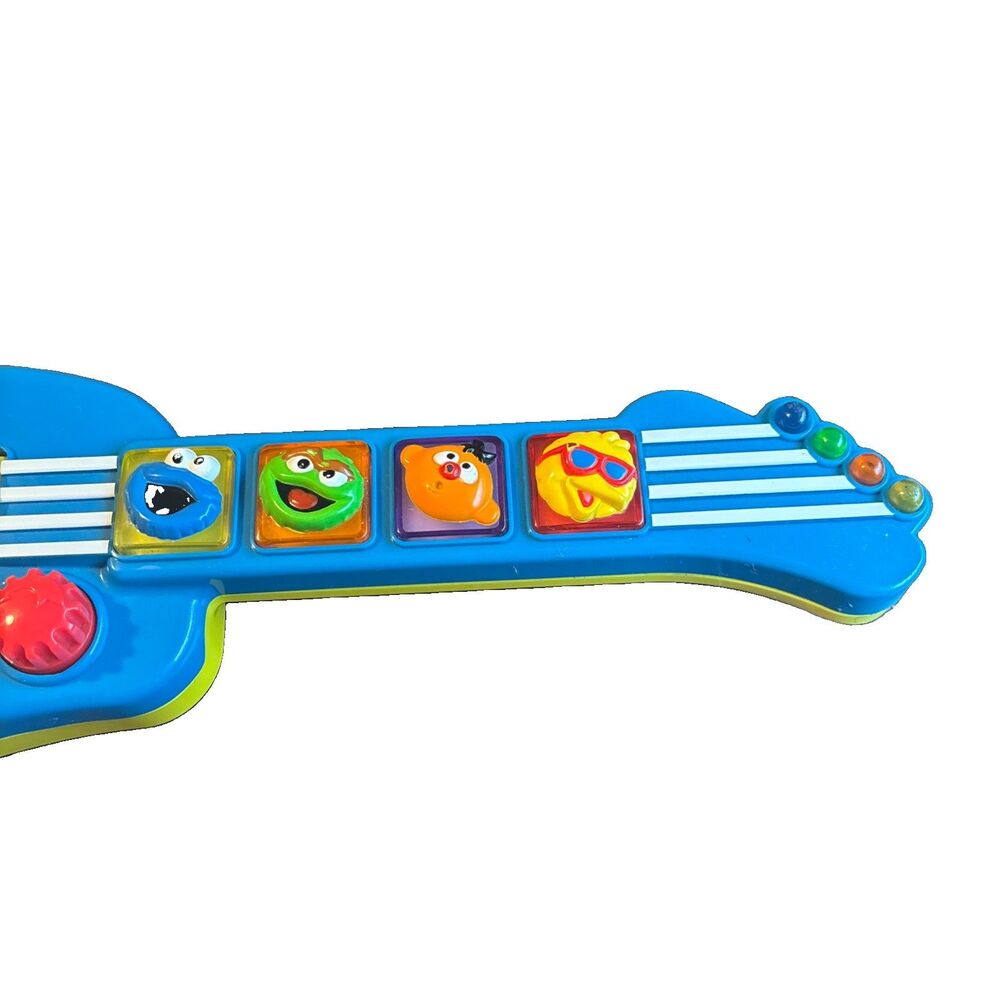 Sesame Street Elmo Rock & Roll Guitar Musical Instrument Toy Lights Tyco 1998 - Picture 3 of 7